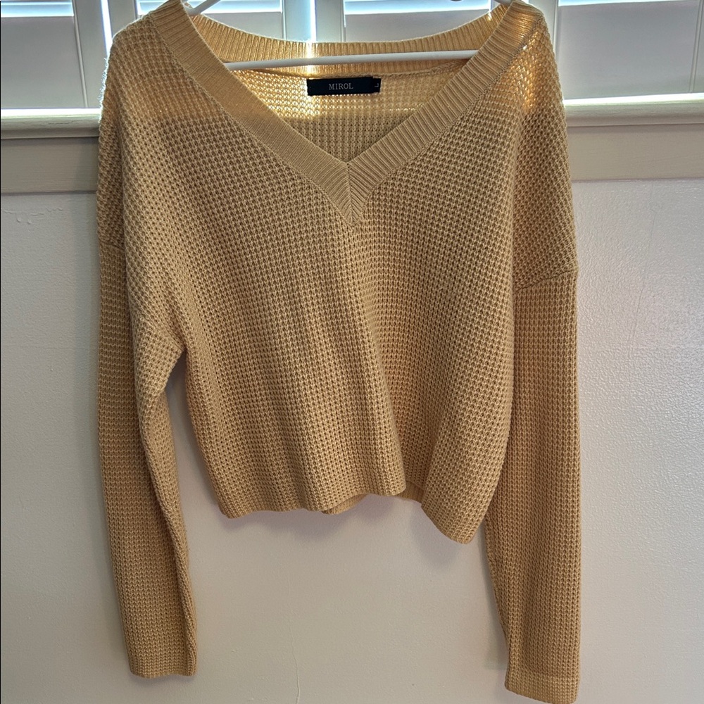 Mirol Cream V-Neck Crop Sweater